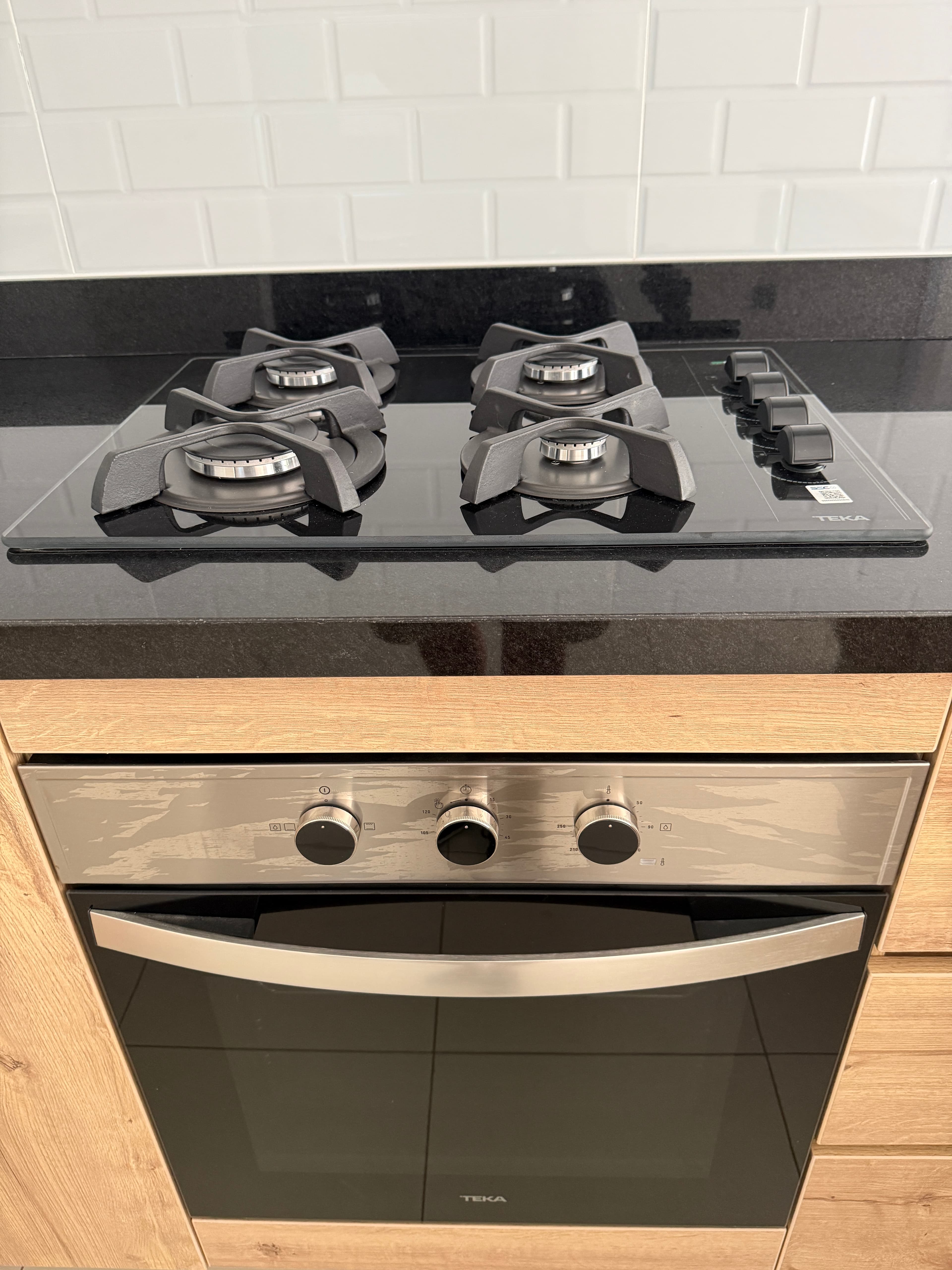 Cocina a gas y horno Teka
